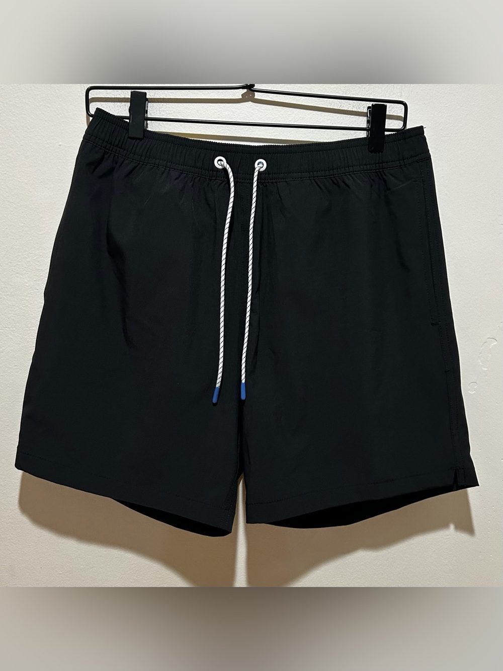 NWT Bonobos Black Swim Shorts with 7 Inch Inseam & Mesh Liner - Men’s Size Small